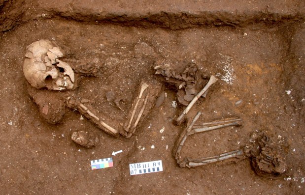 El cuidado a los niños en la prehistoria: la población de Man&nbsp;Bac