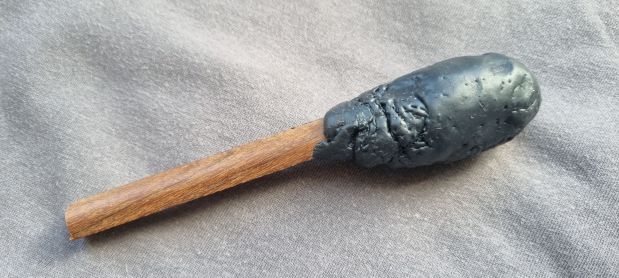 El origen del empleo de adhesivos (cómo no, por los&nbsp;neandertales)